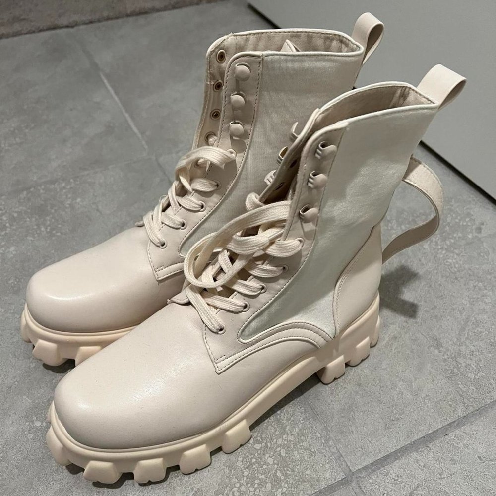 Lugg sole cargo bots in beige